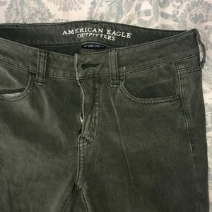 American Eagle army green jeggings